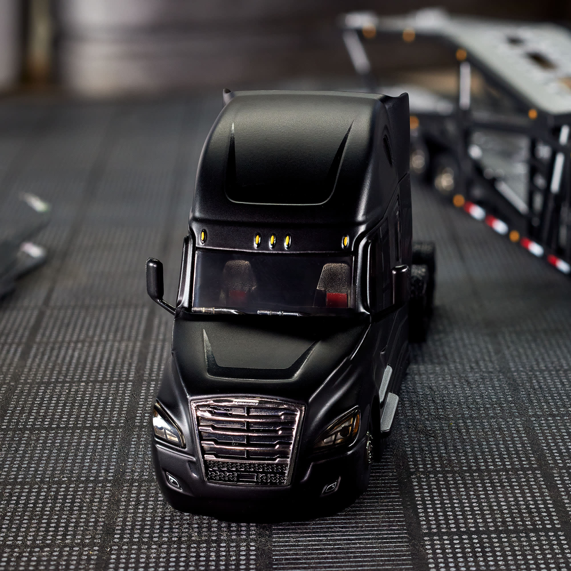 Mattel Creations Hot Wheels Elite 64 Freightliner Cascadia