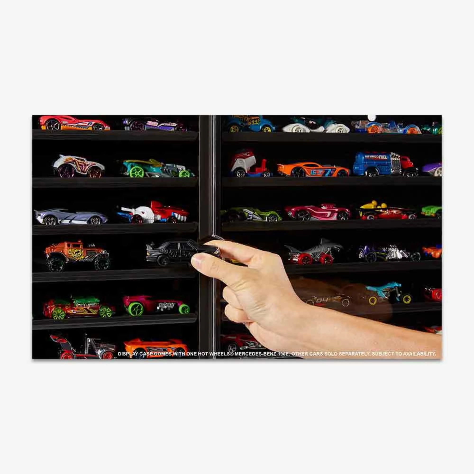 Mattel Creations HW Display Case Plus Exclusive Mercedes-Benz 190 E 2.5-16 Evolution II