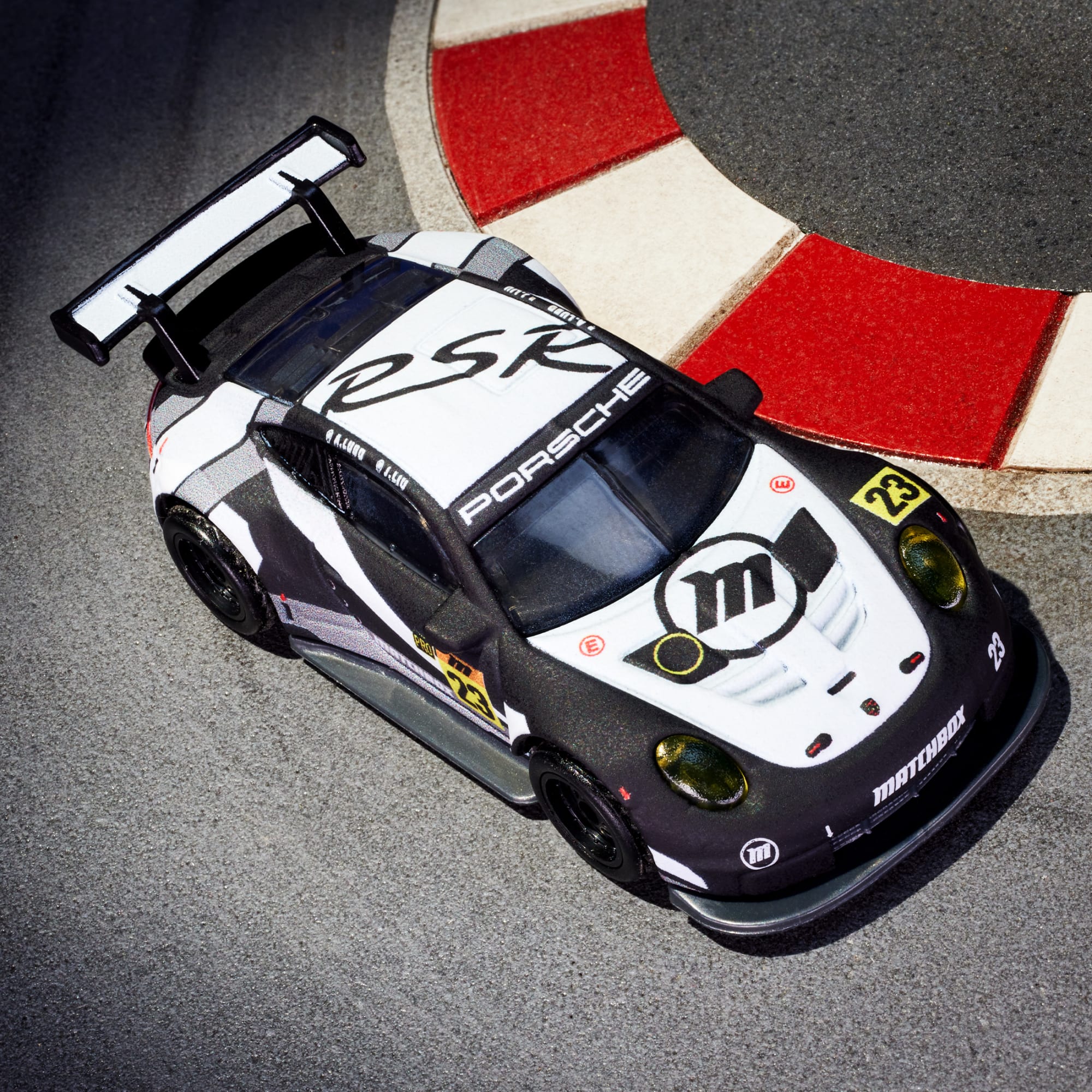 Mattel Creations Matchbox Porsche 911 RSR