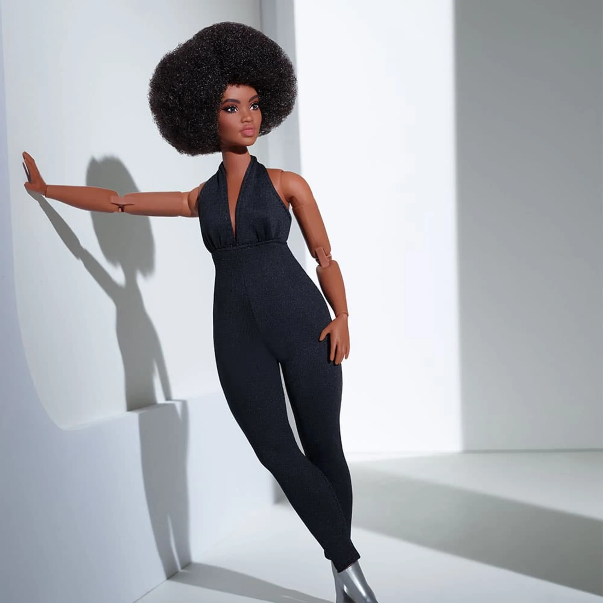 Mattel Creations Barbie Looks Doll (Curvy, Brunette)