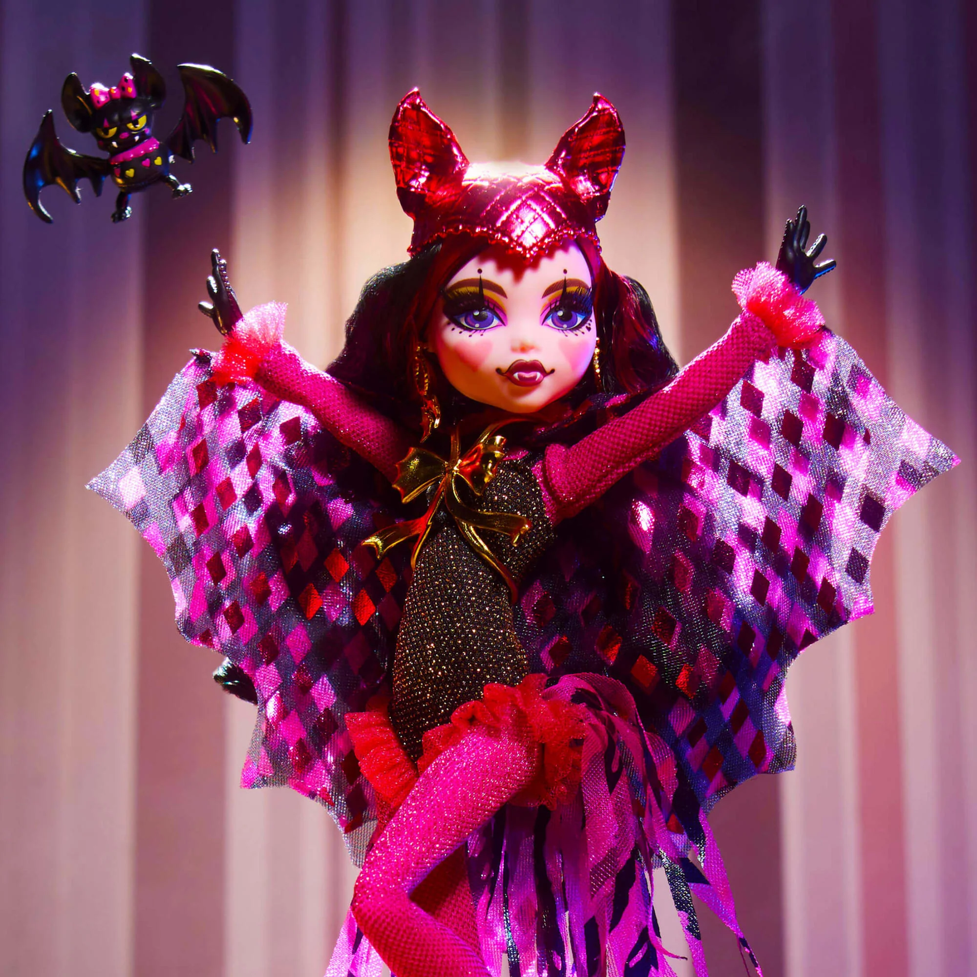 Mattel Creations Monster High Freak Du Chic Draculaura Figure