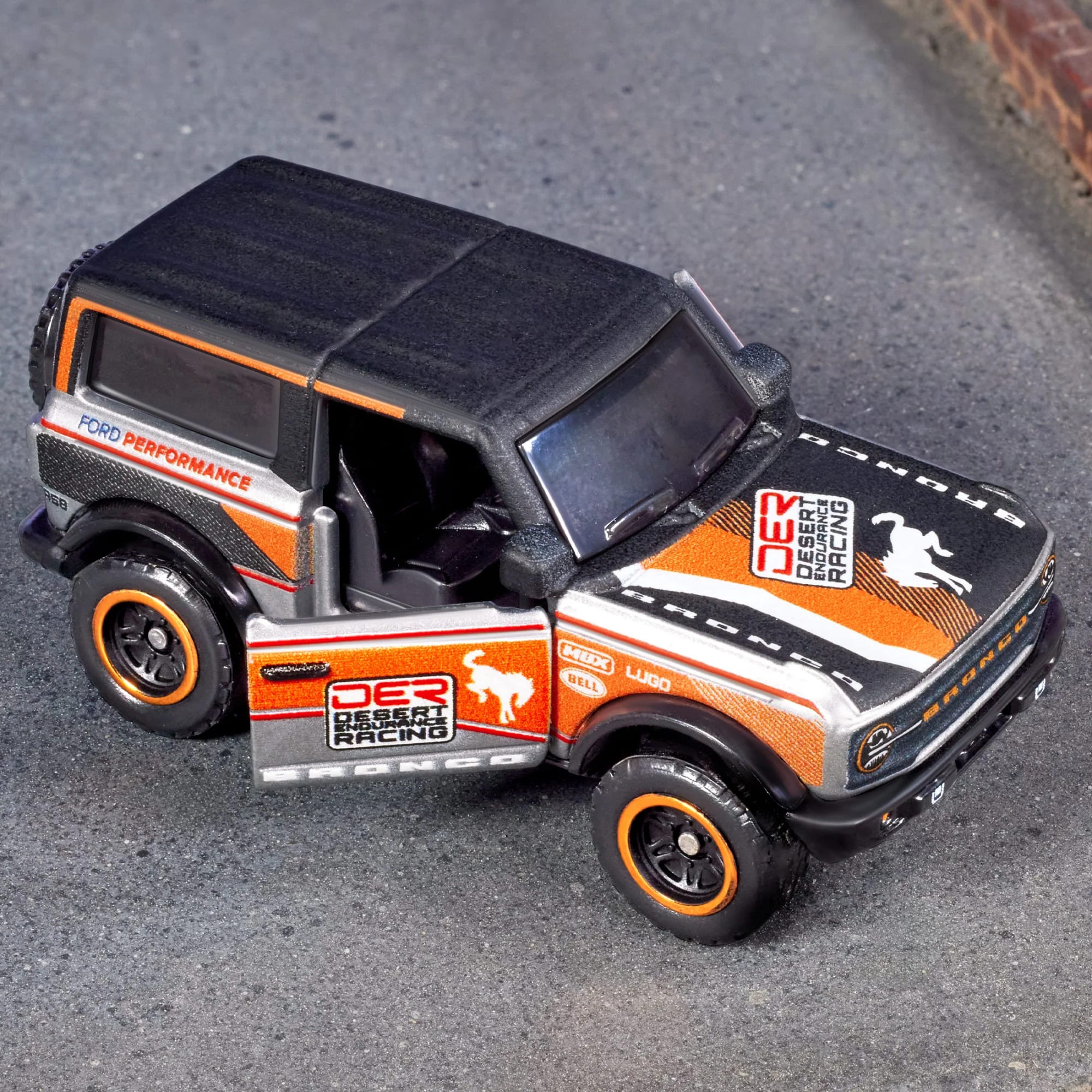 Mattel Creations Matchbox 2021 Ford Bronco