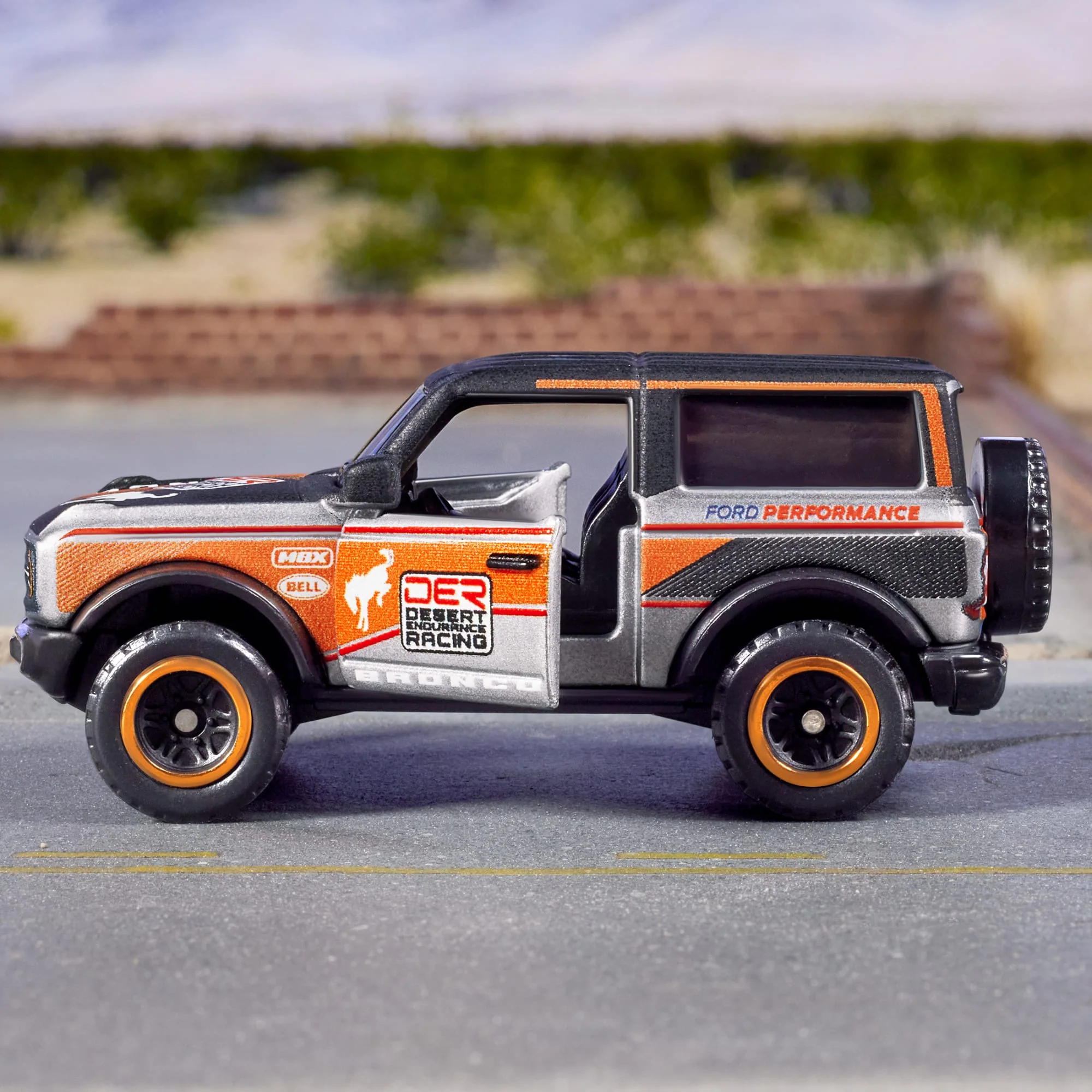 Mattel Creations Matchbox 2021 Ford Bronco