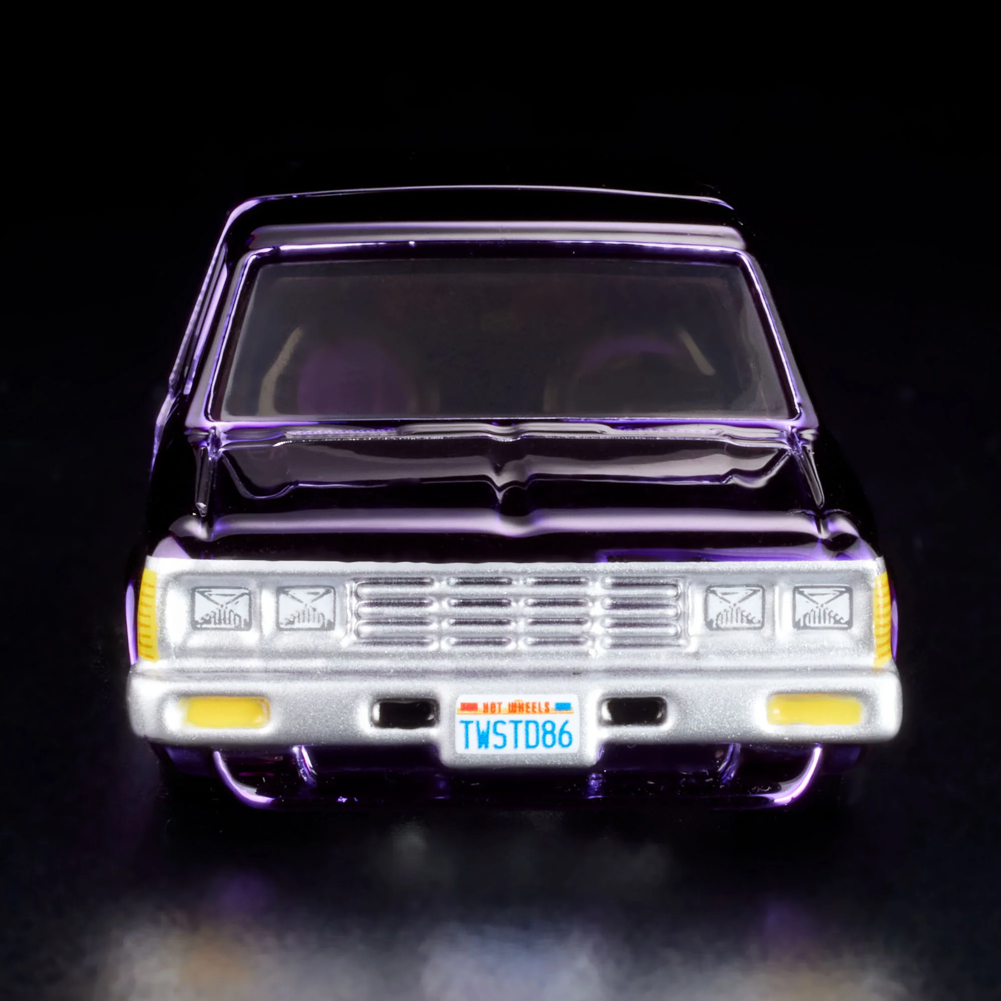 Mattel Creations Hot Wheels RLC 1986 Nissan 720 King Cab