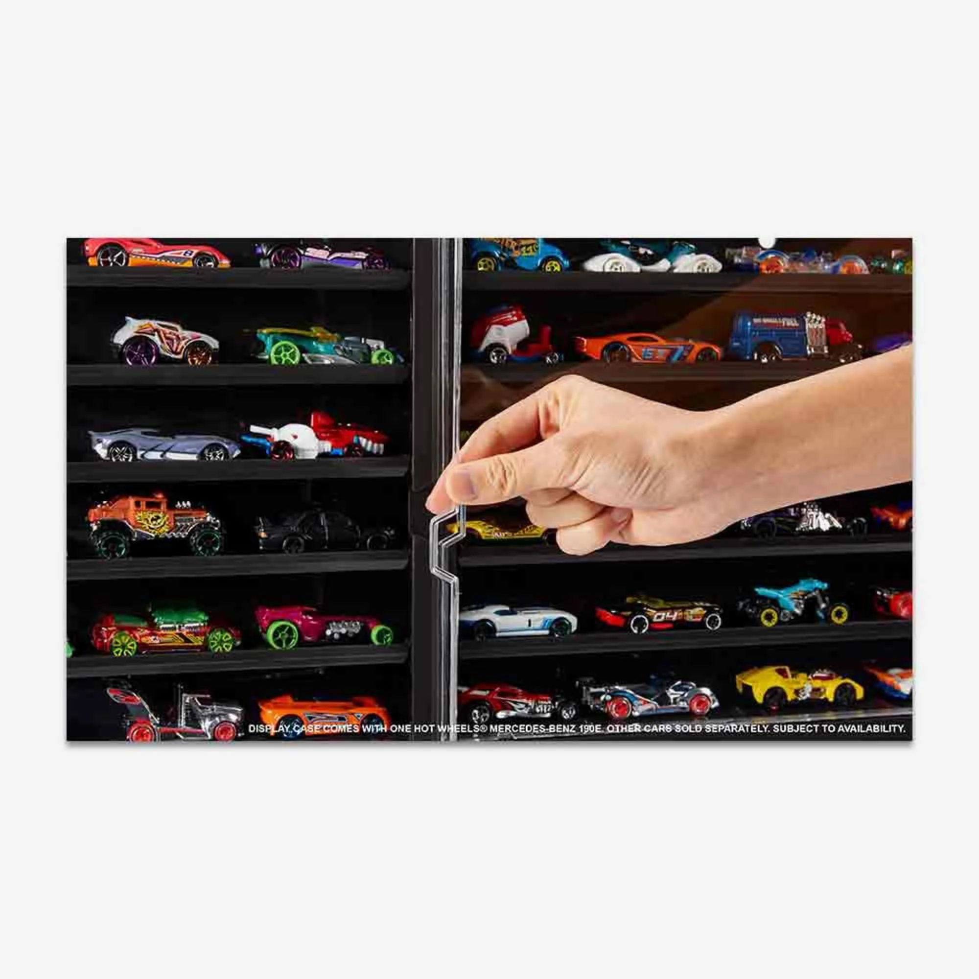 Mattel Creations HW Display Case Plus Exclusive Mercedes-Benz 190 E 2.5-16 Evolution II