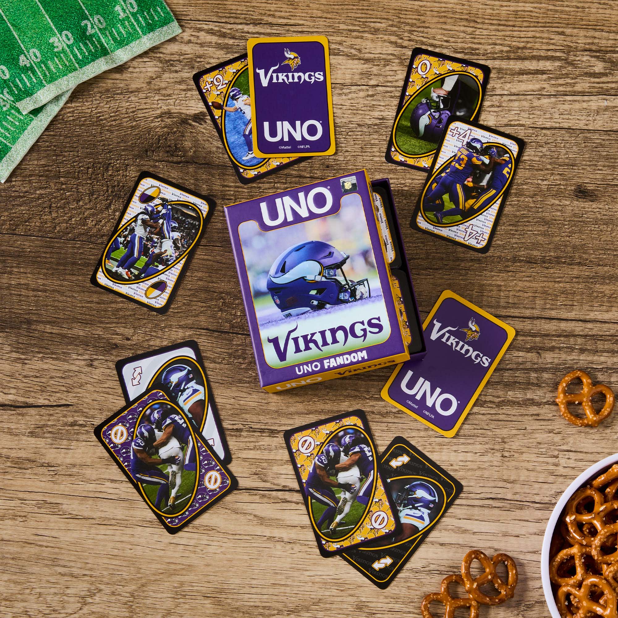 Mattel Creations UNO Fandom NFL Minnesota Vikings Game Deck