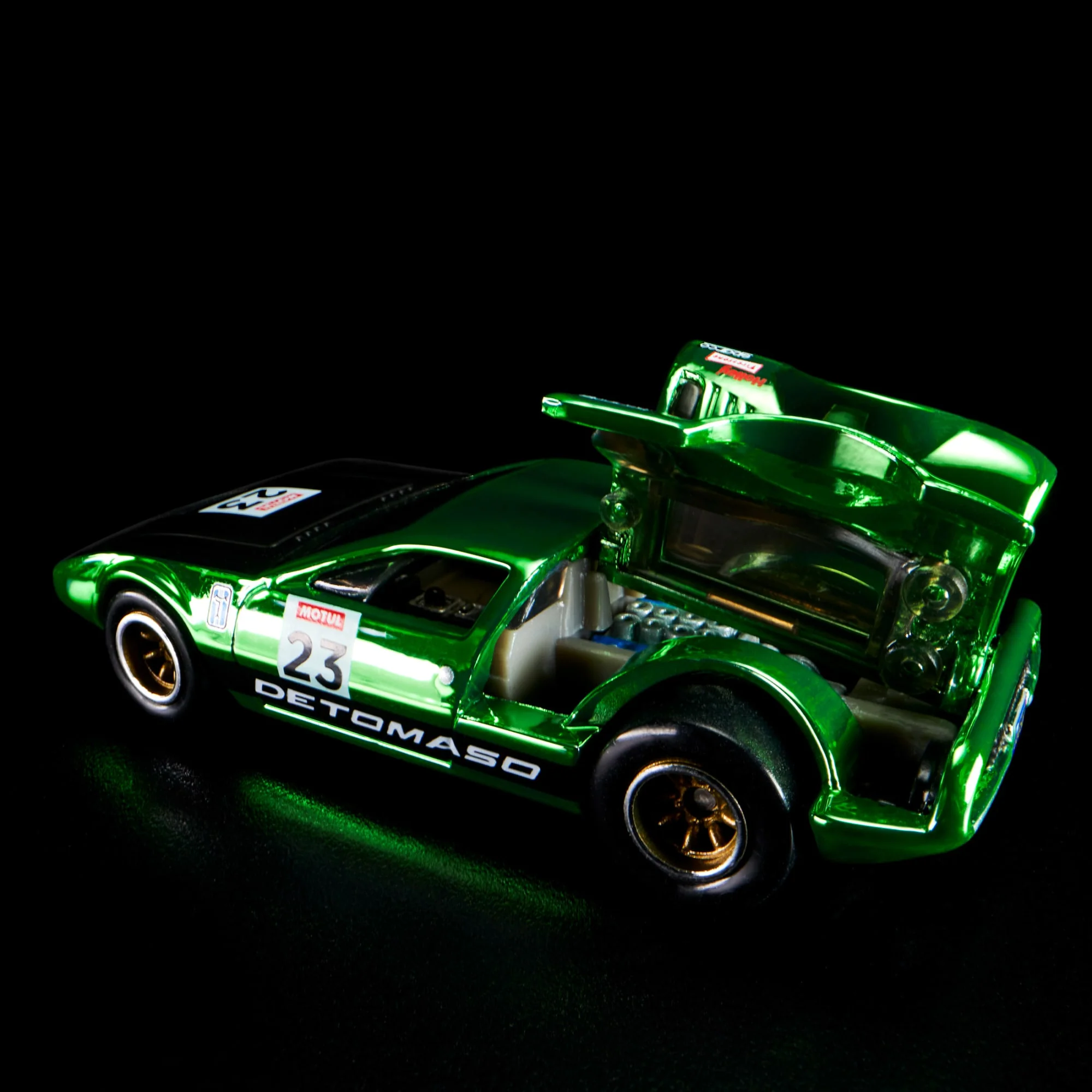 Mattel Creations RLC Exclusive 1971 De Tomaso Mangusta