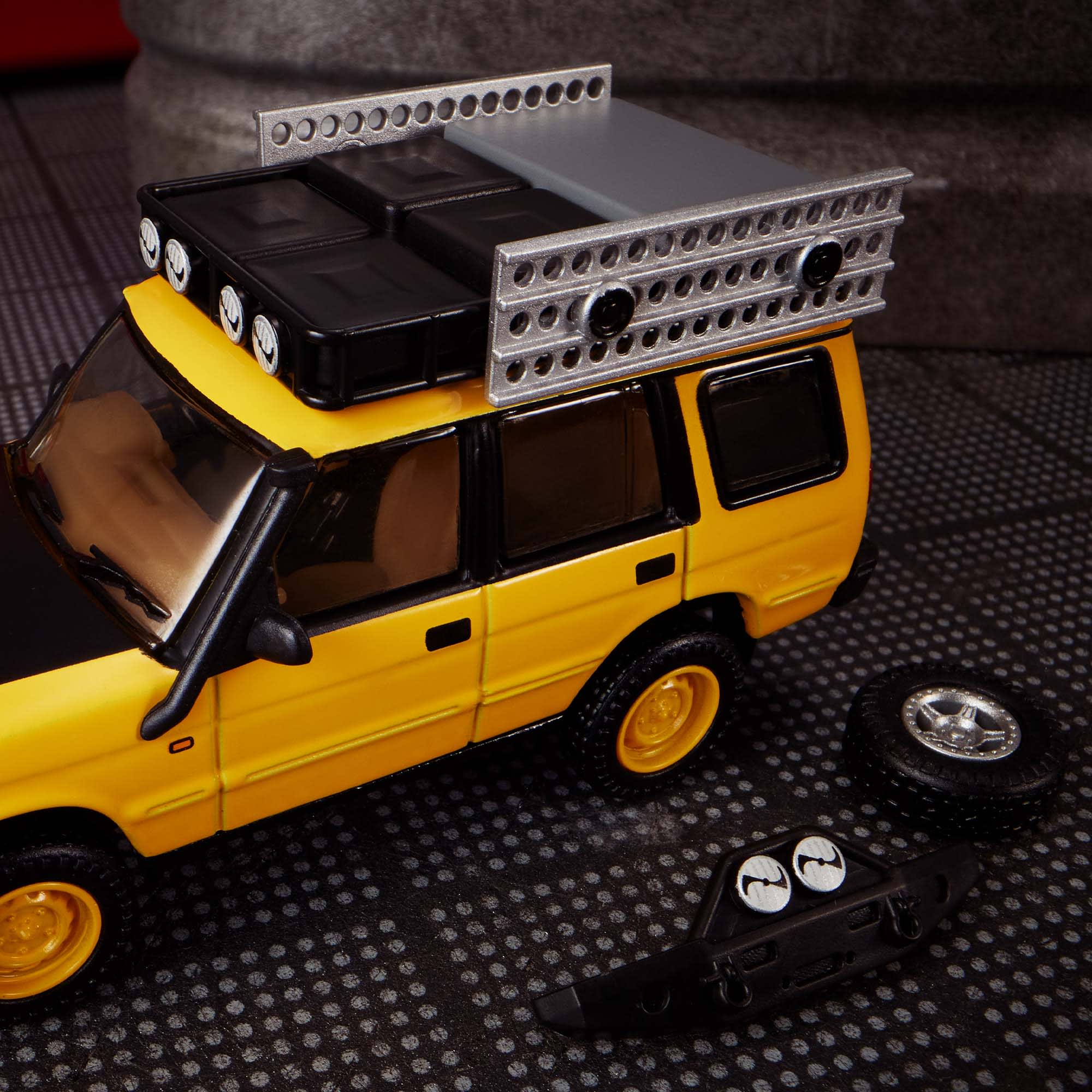 Mattel Creations Hot Wheels Elite 64 Mod Shop '94 Land Rover Discovery