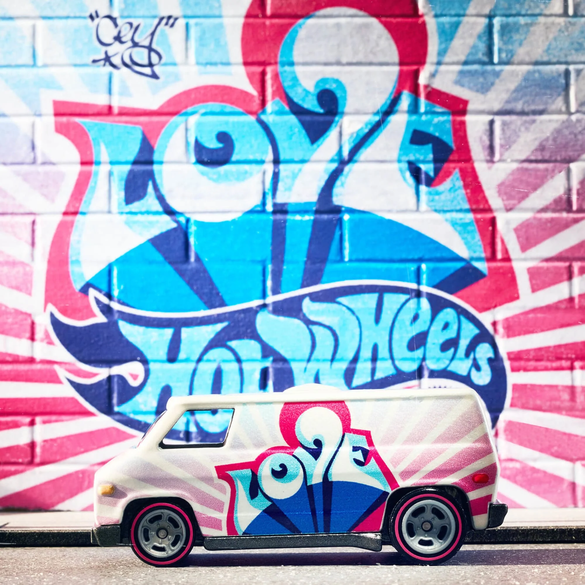 Mattel Creations Hot Wheels Cey Adams “LOVE” 70's Van