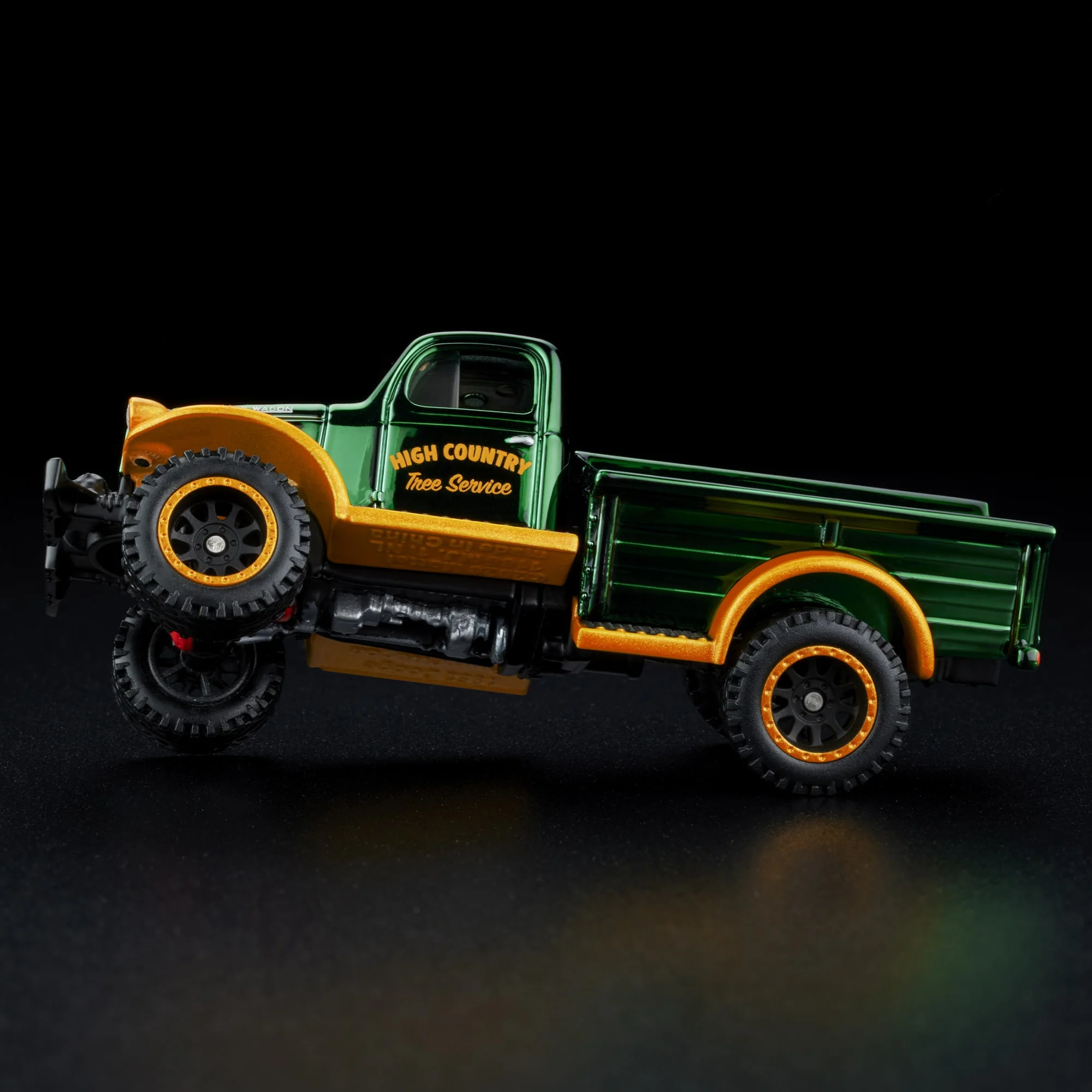 Mattel Creations RLC Exclusive Holiday 1952 Dodge Power-Wagon