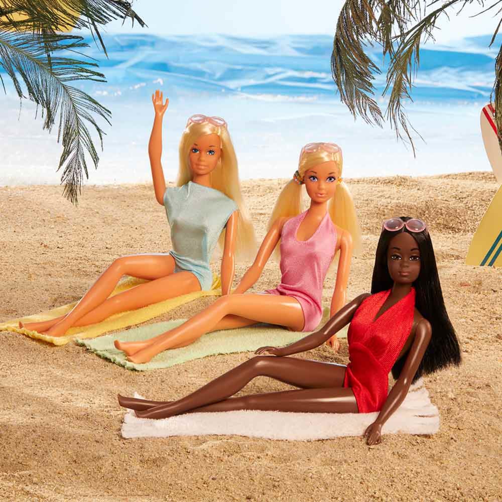 Mattel Creations Malibu Barbie Gift Set