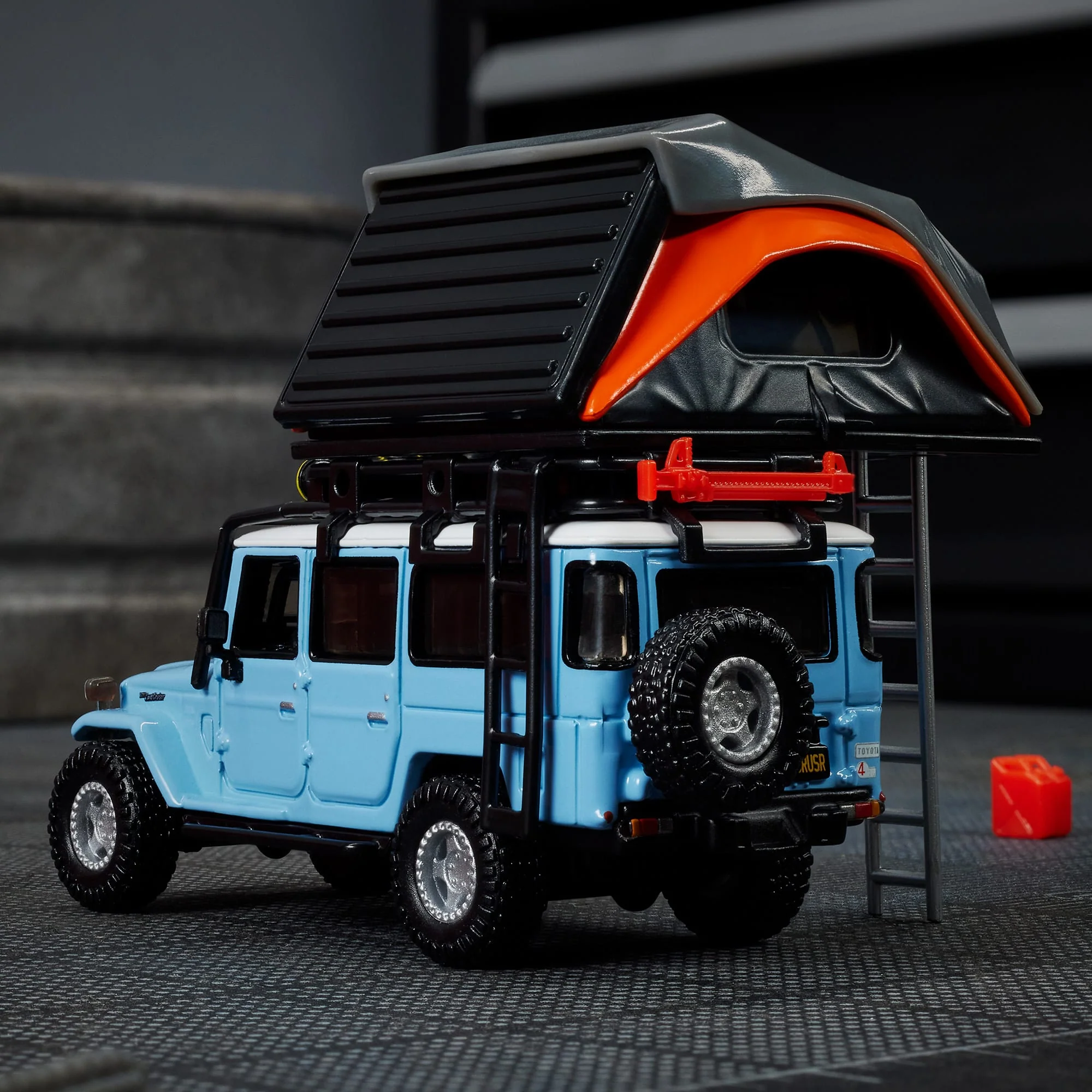 Mattel Creations Hot Wheels Elite 64 Mod Shop 1982 Custom Toyota Land Cruiser FJ45 Troopy