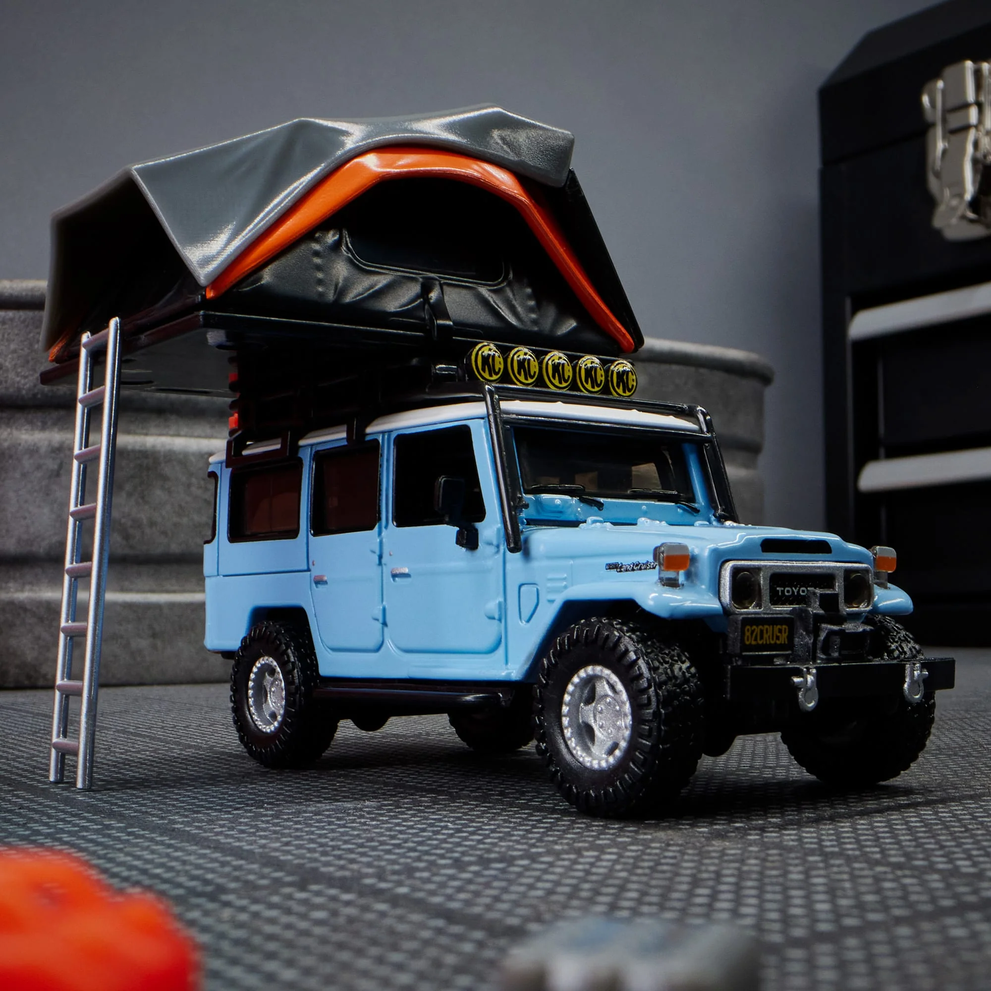 Mattel Creations Hot Wheels Elite 64 Mod Shop 1982 Custom Toyota Land Cruiser FJ45 Troopy