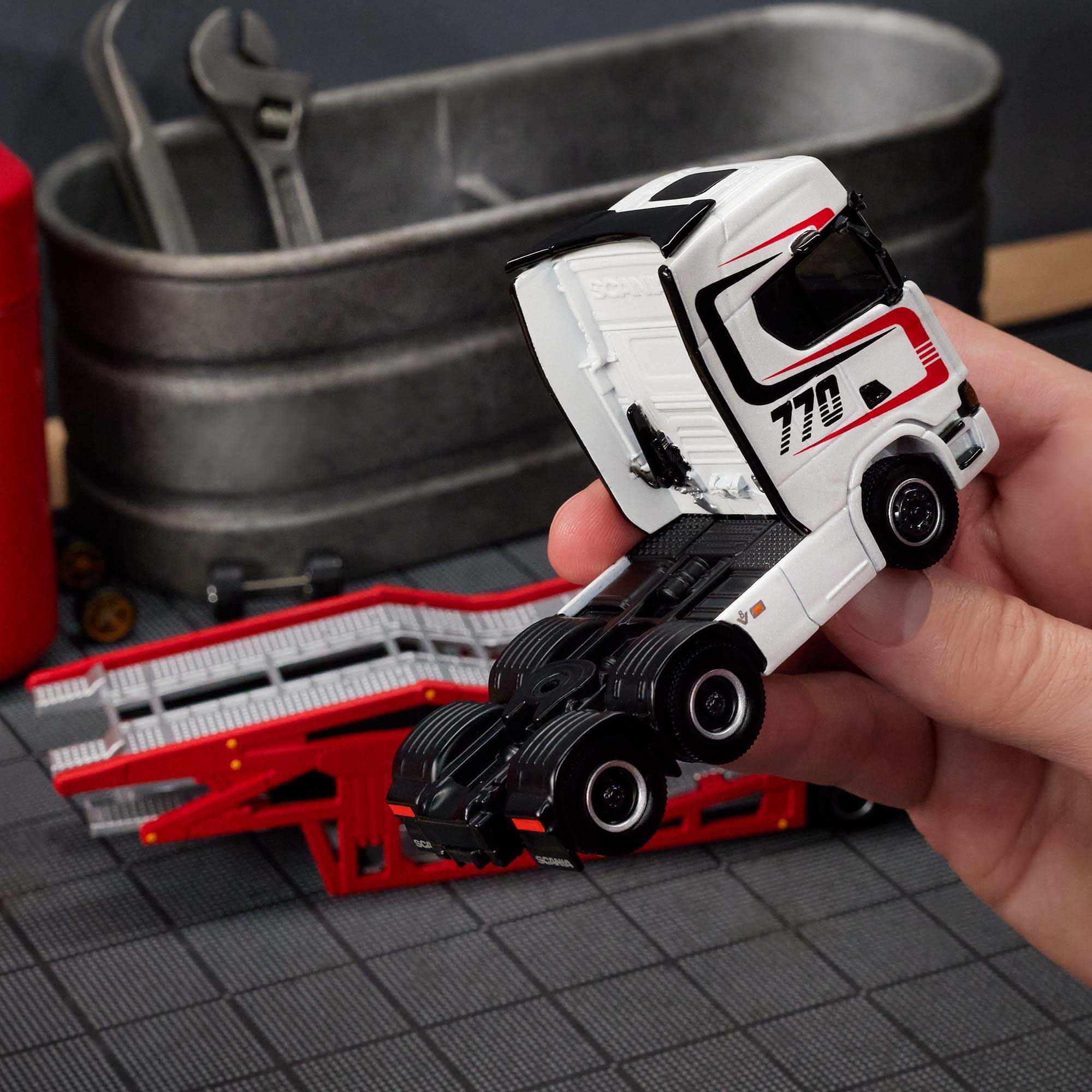 Mattel Creations Hot Wheels Elite 64 Scania 770 S