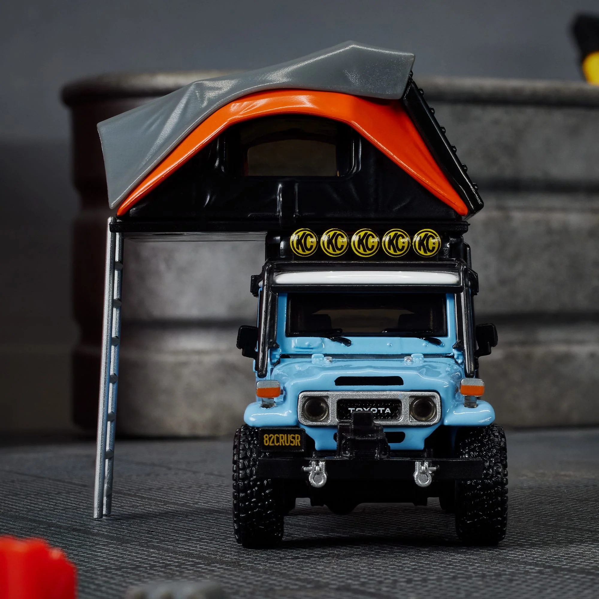 Mattel Creations Hot Wheels Elite 64 Mod Shop 1982 Custom Toyota Land Cruiser FJ45 Troopy