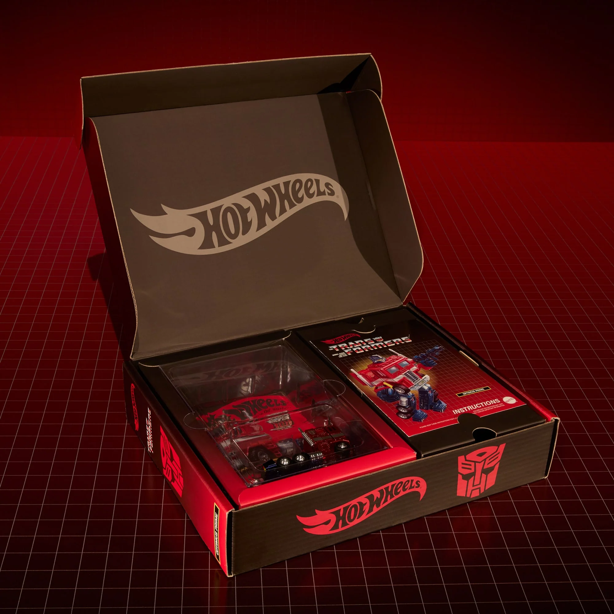Mattel Creations Hot Wheels Transformers Optimus Prime