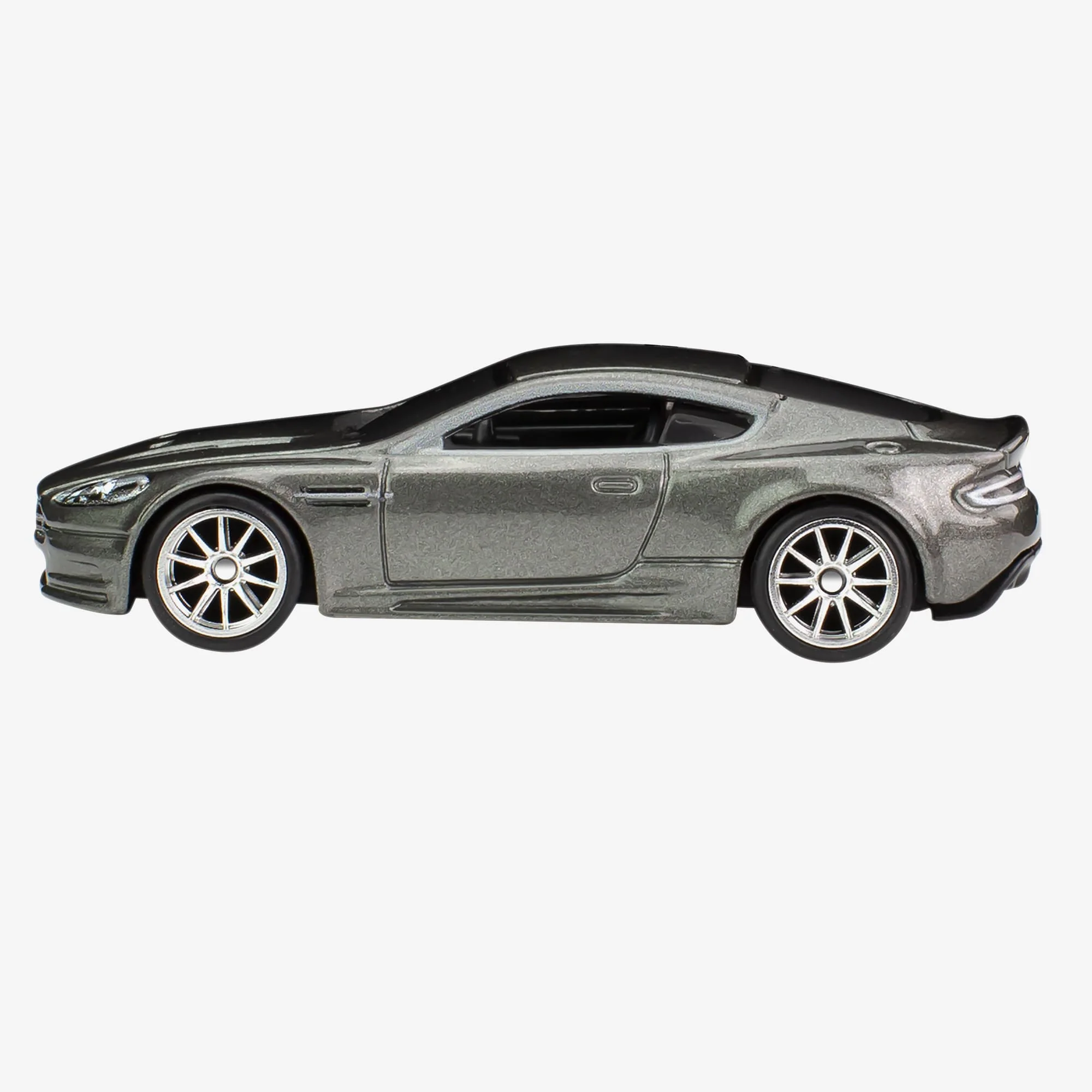 Mattel Creations Hot Wheels Retro Entertainment Casino Royale 007 Aston Martin DBS