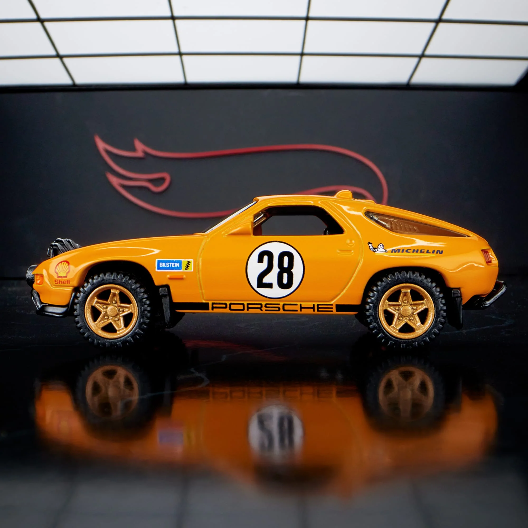 Mattel Creations Hot Wheels Elite 64 Porsche 928 Safari