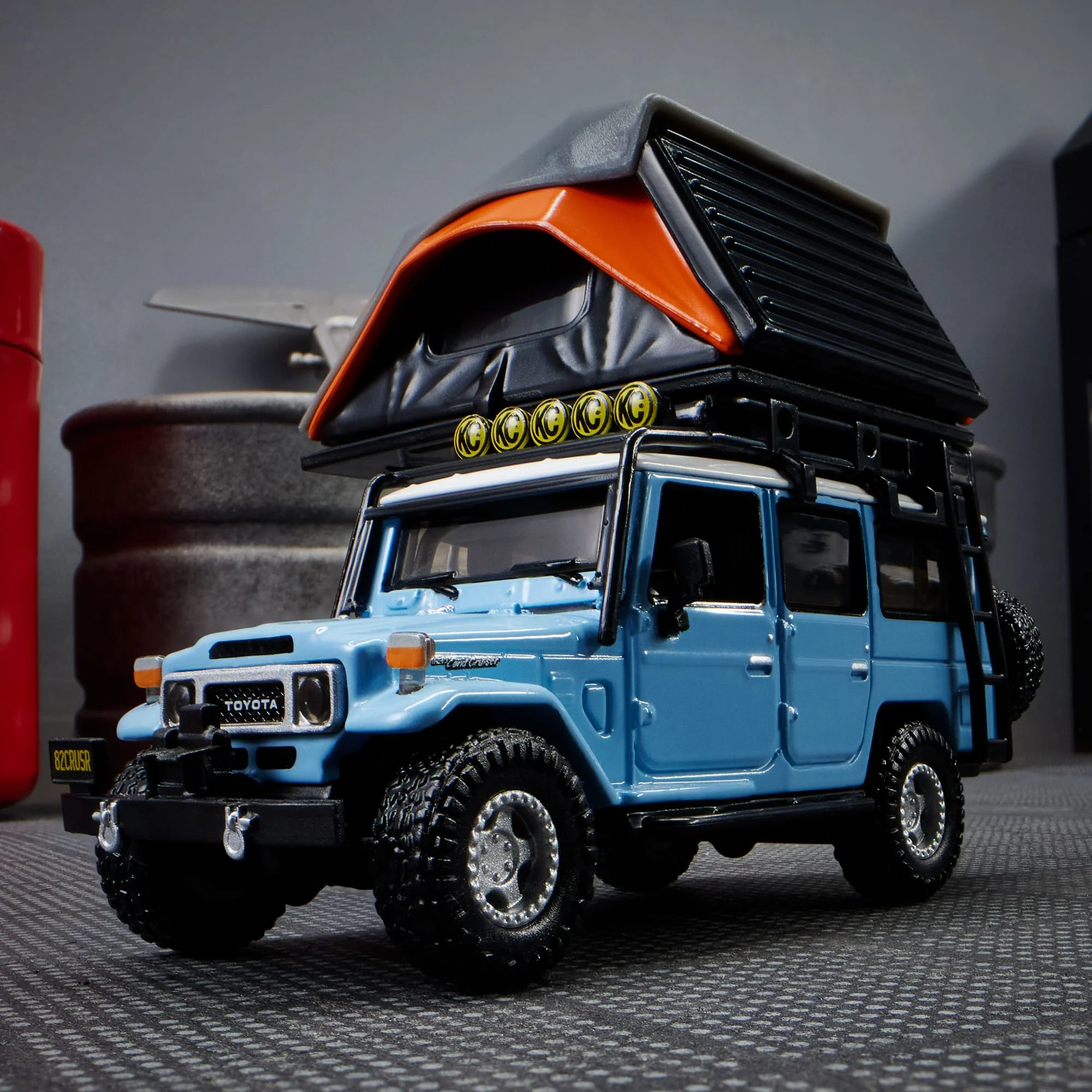 Mattel Creations Hot Wheels Elite 64 Mod Shop 1982 Custom Toyota Land Cruiser FJ45 Troopy
