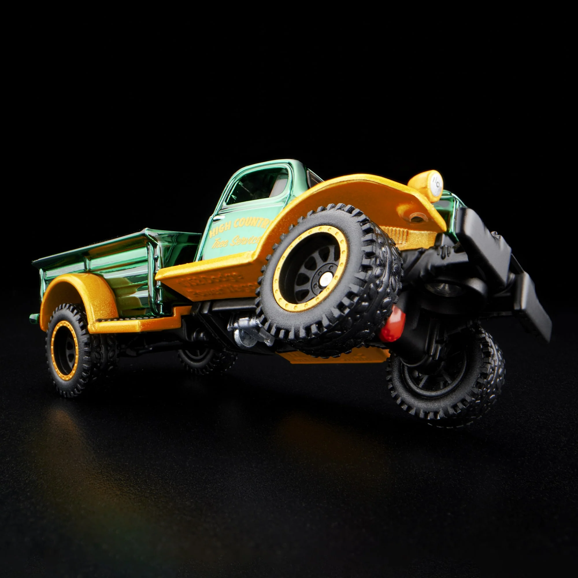 Mattel Creations RLC Exclusive Holiday 1952 Dodge Power-Wagon