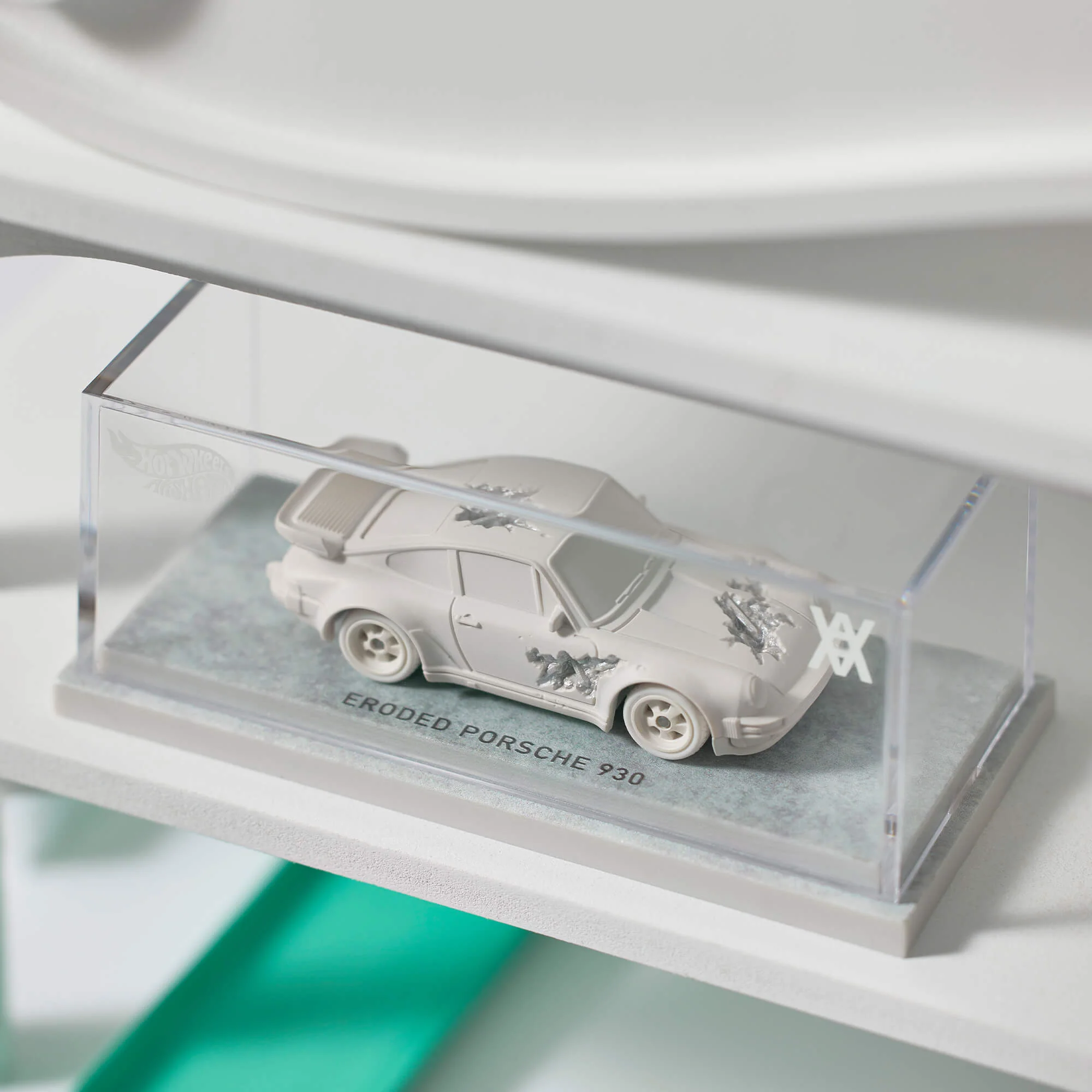 Mattel Creations Hot Wheels x Daniel Arsham Eroded Porsche 930 and Rally Case