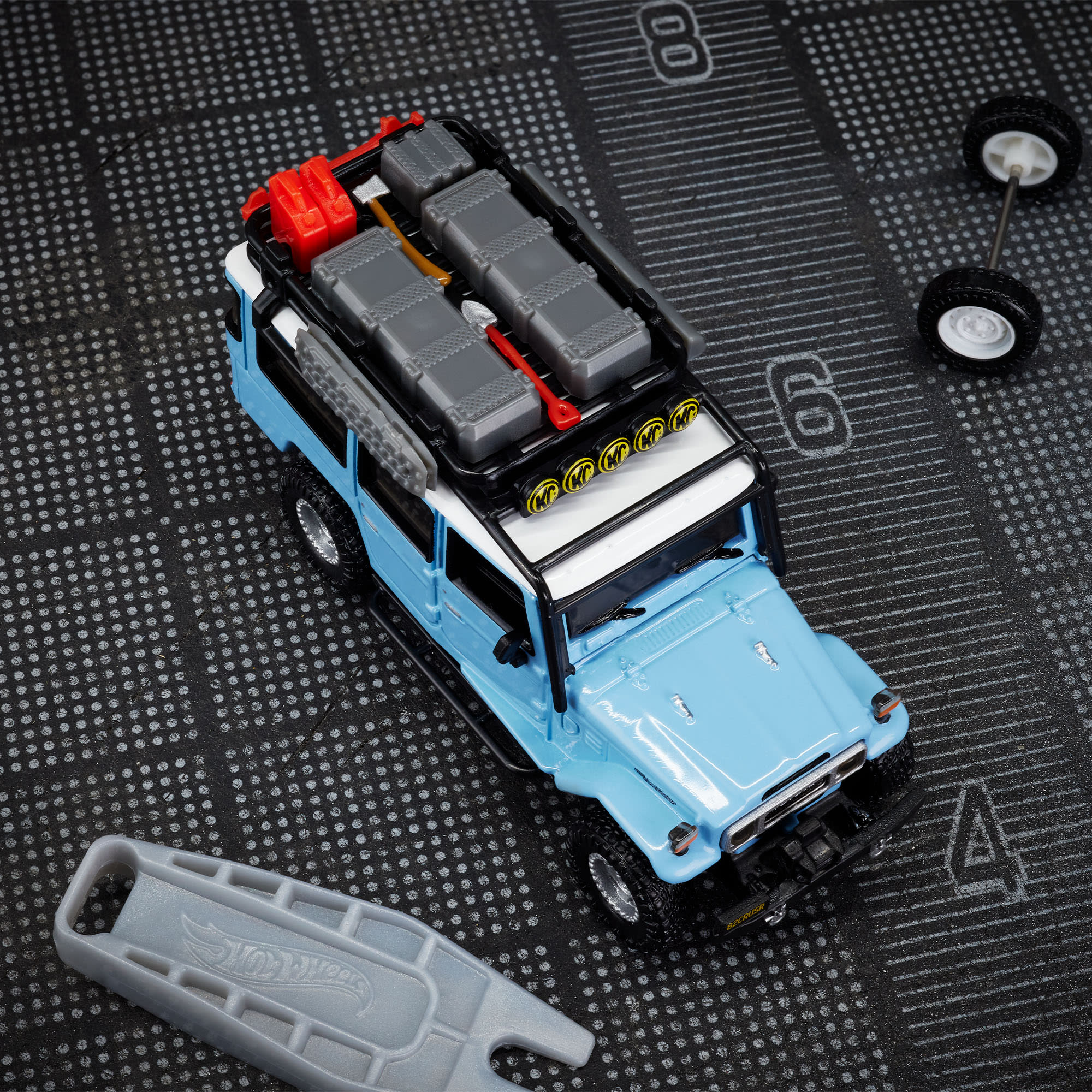 Mattel Creations Hot Wheels Elite 64 Mod Shop 1982 Custom Toyota Land Cruiser FJ45 Troopy