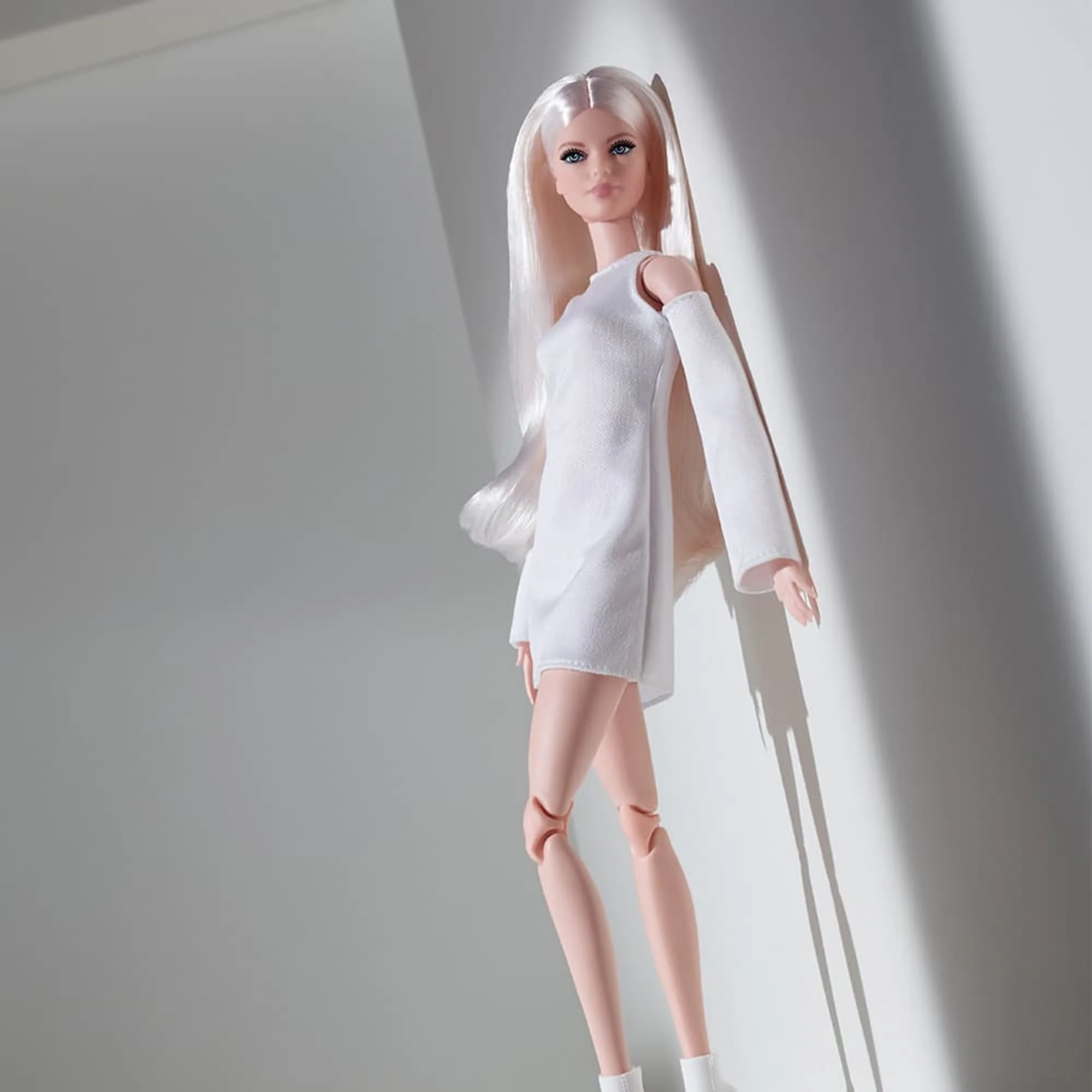 Mattel Creations Barbie Looks Doll (Tall, Blonde)