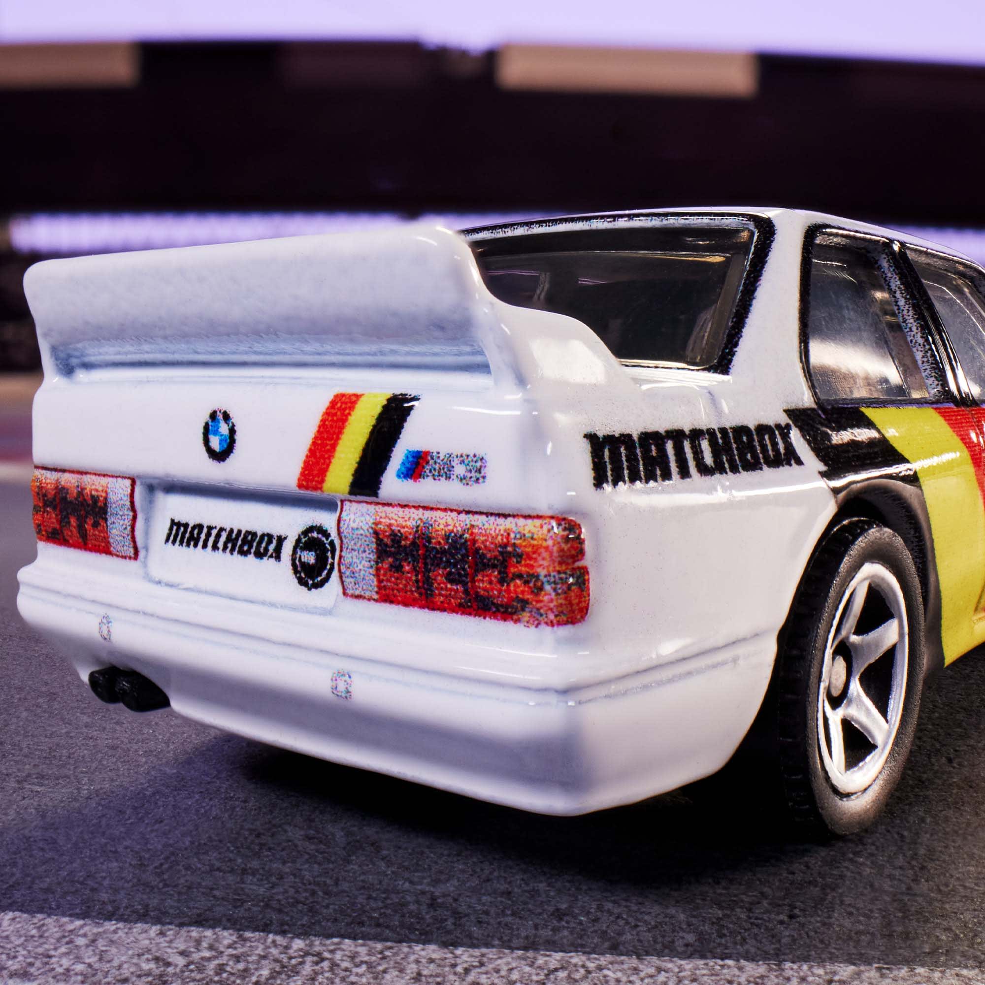 Mattel Creations Matchbox 1993 BMW E30 M3