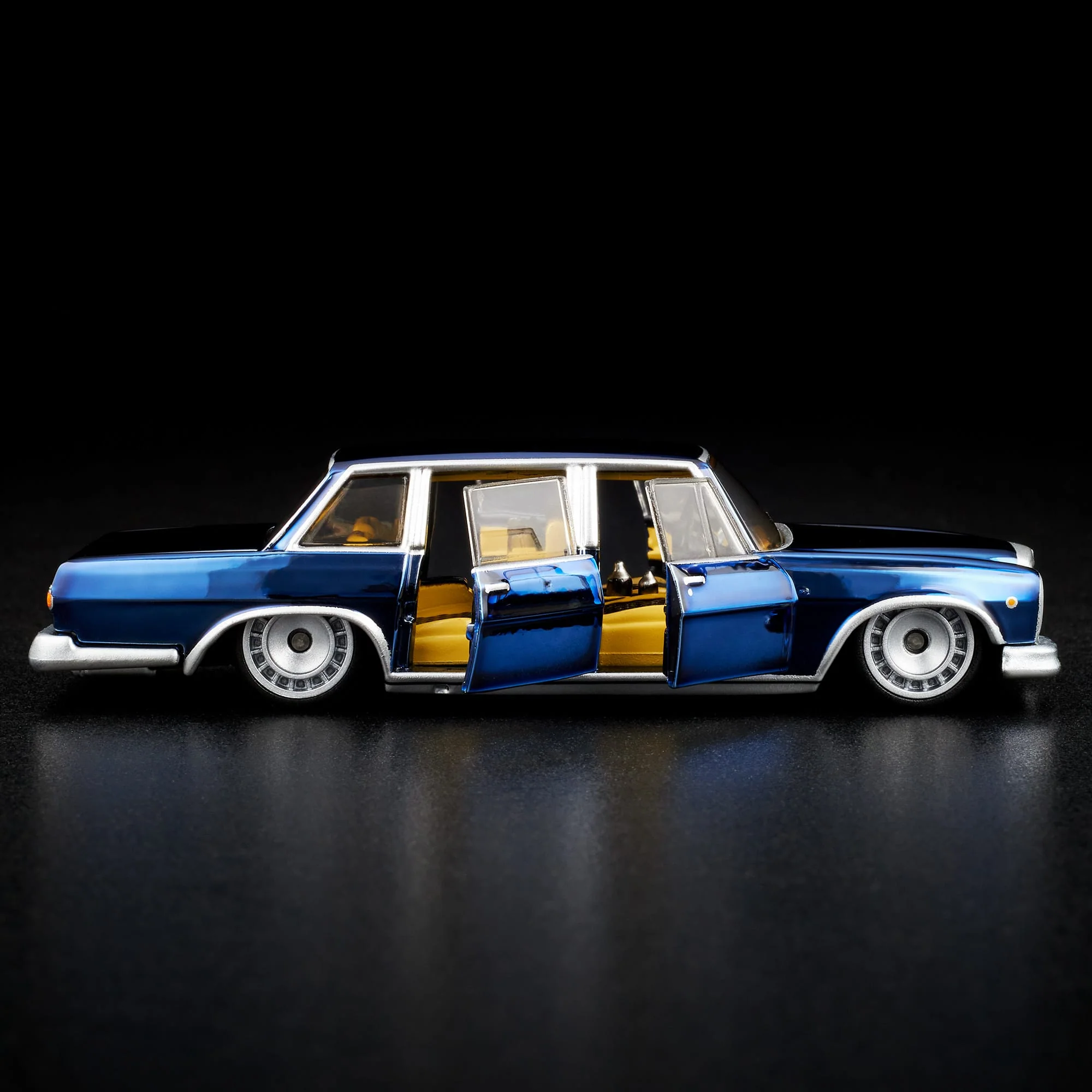 Mattel Creations RLC Exclusive 1964 Mercedes-Benz 600