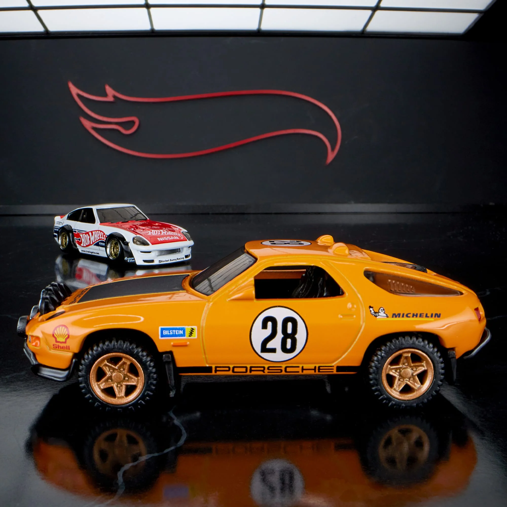 Mattel Creations Hot Wheels Elite 64 Porsche 928 Safari
