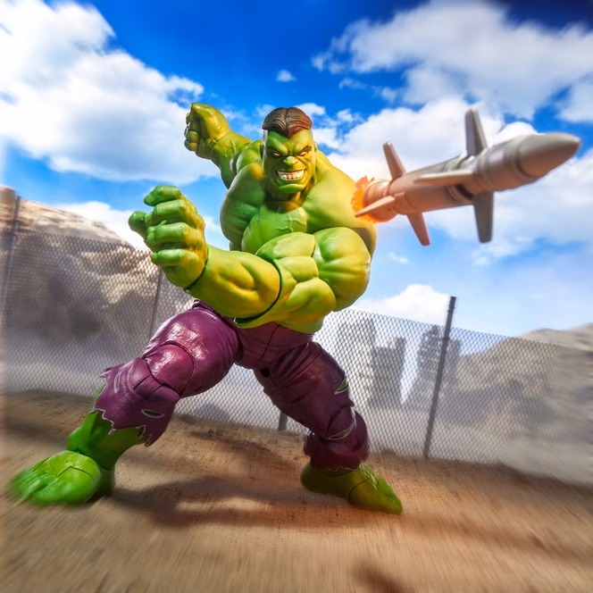 GameStop Hasbro Marvel Legends: Maximum Series Hulk 6-in Action Figure