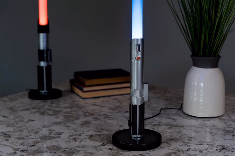 GameStop Star Wars Luke Skywalker Lightsaber 23-in LED Lamp
