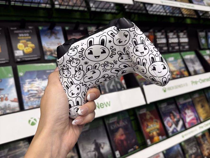 GameStop Microsoft Xbox Series X Wireless Controller - Buck the Bunny (GameStop Exclusive Design)