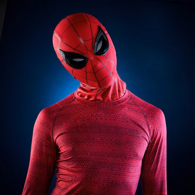GameStop Hasbro Marvel Legends Series Spider-Man: Homecoming Premium Electronic Expressive Mask