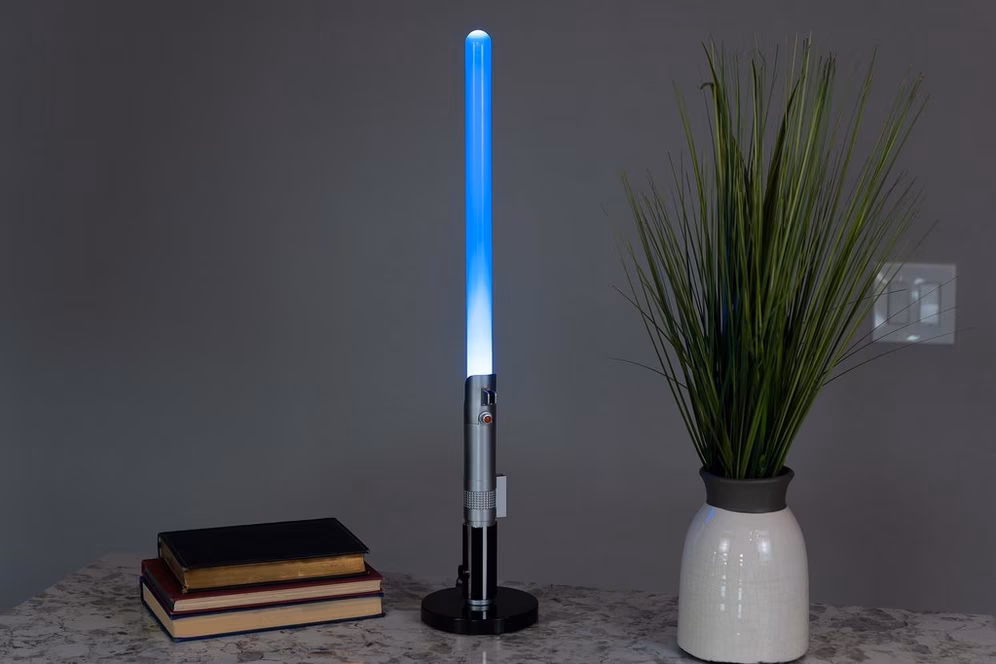 GameStop Star Wars Luke Skywalker Lightsaber 23-in LED Lamp