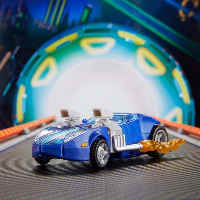 GameStop Hasbro Transformers  Deluxe Class Hot Wheels x Transformers Twin Milla 5-In Action Figure