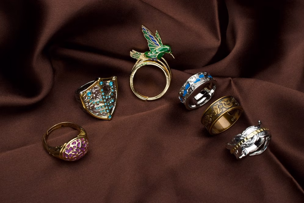GameStop Dungeons and Dragons Adjustable 6-Piece Ring Set GameStop Exclusive