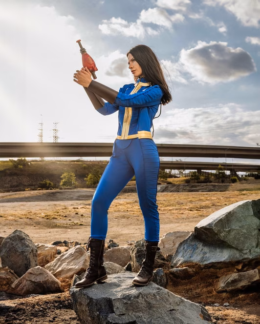 GameStop Diamond Comics: Fallout Nuka-Cola Thirst Zapper 1/1 Scale Replica GameStop Exclusive