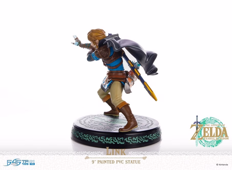 GameStop The Legend of Zelda: Tears of the Kingdom Link 9-in Statue