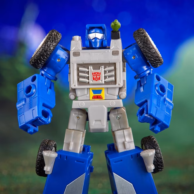 GameStop Hasbro Transformers Legacy Evolution Deluxe Class Beachcomber 5.5-in Action Figure