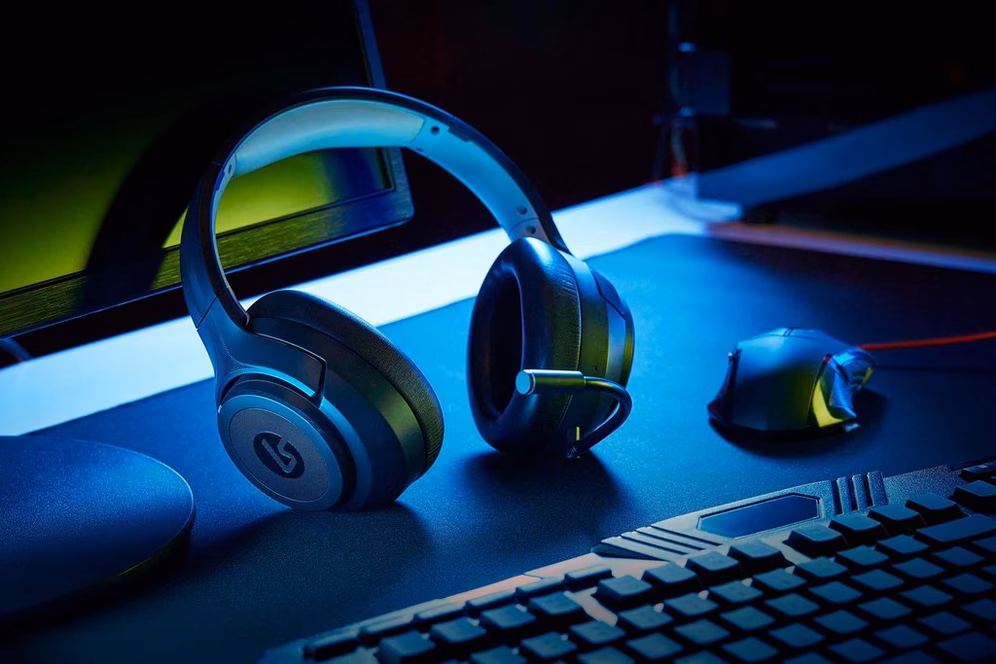 GameStop LucidSound LS100X Wireless Gaming Headset for Xbox Series X/S