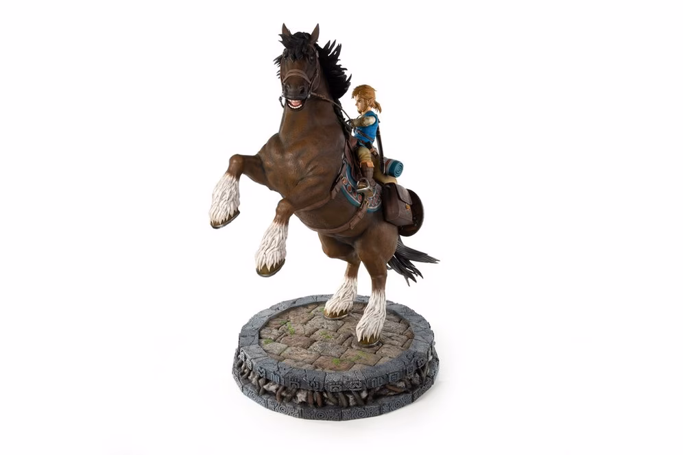 GameStop The Legend of Zelda: Breath of The Wild Link On Horseback (Standard Edition) Statue