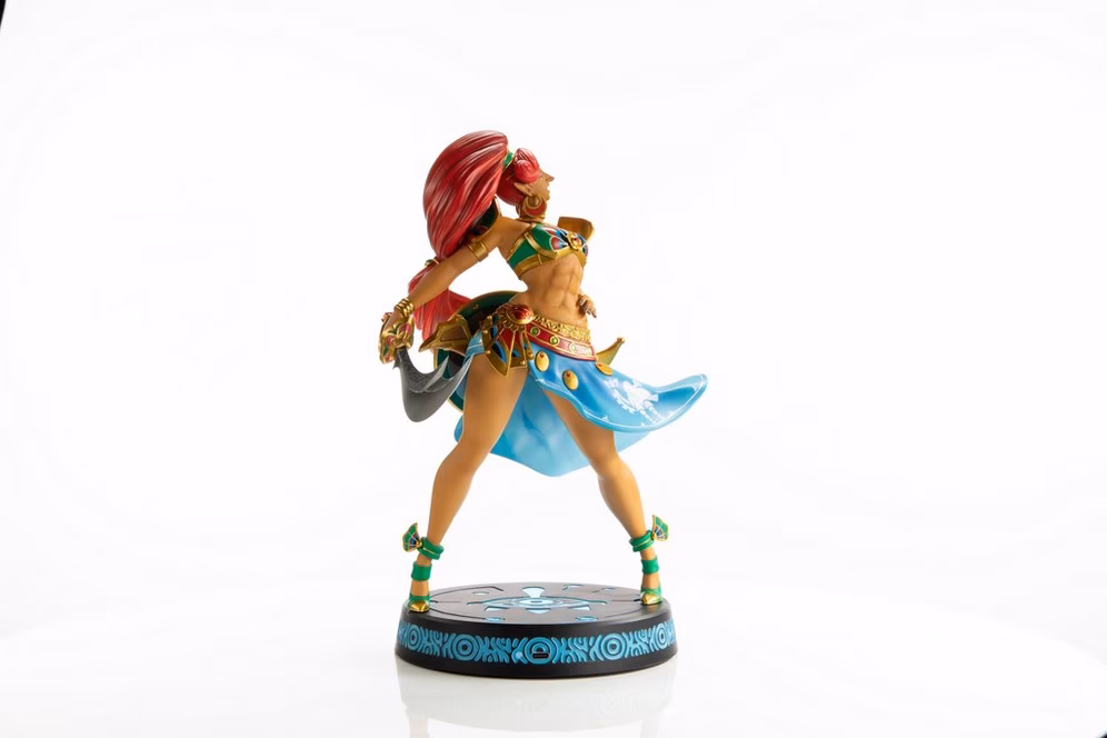 GameStop The Legend of Zelda: Breath of the Wild Collector's Edition Urbosa PVC Statue