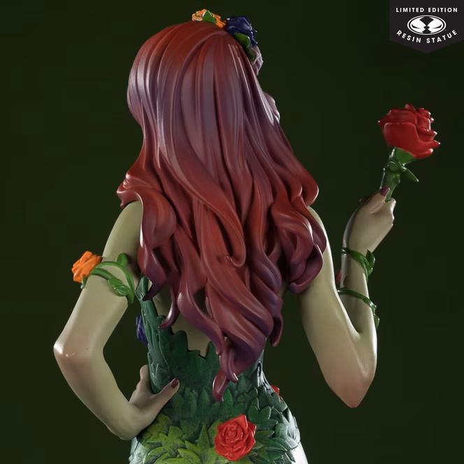 GameStop McFarlane Toys DC Direct Batman Poison Ivy (DC Cover Girls) 1:8 Scale Resin Statue
