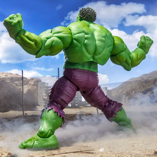 GameStop Hasbro Marvel Legends: Maximum Series Hulk 6-in Action Figure