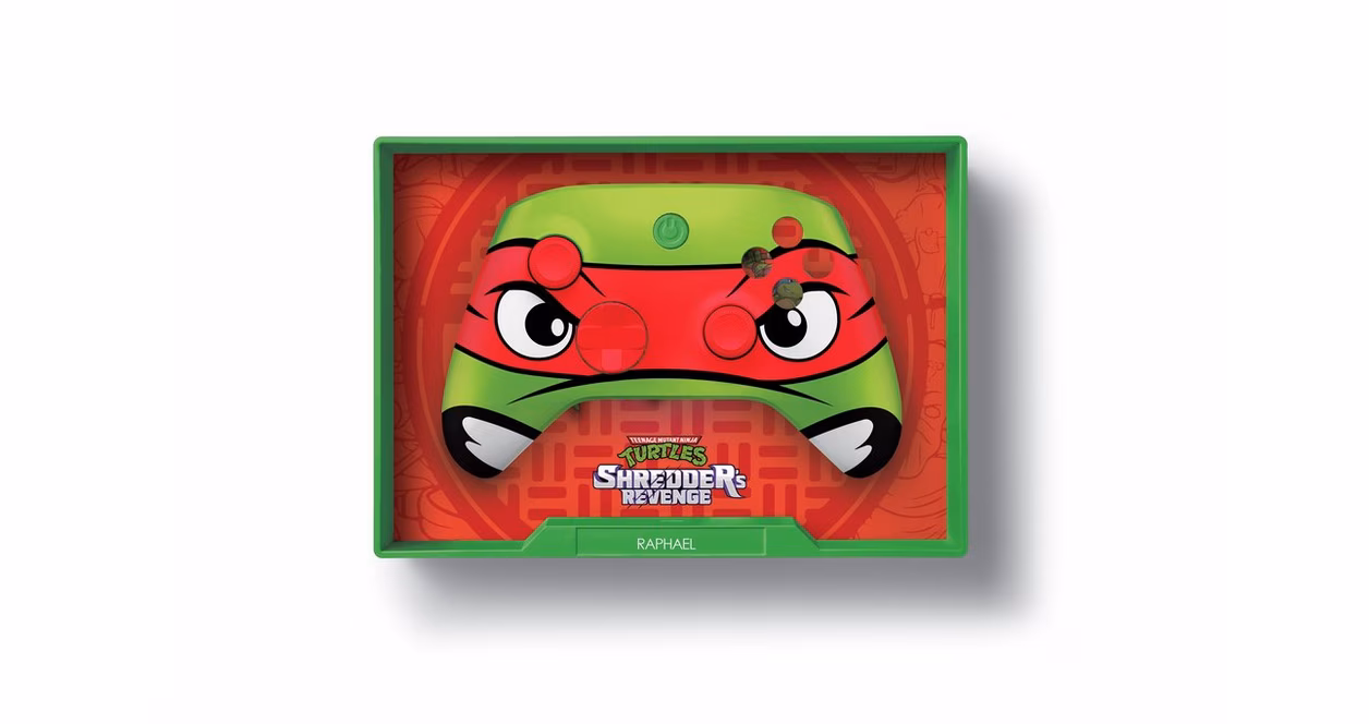 GameStop CANDY CON Teenage Mutant Ninja Turtles Raphael Framed Edition GameStop Exclusive