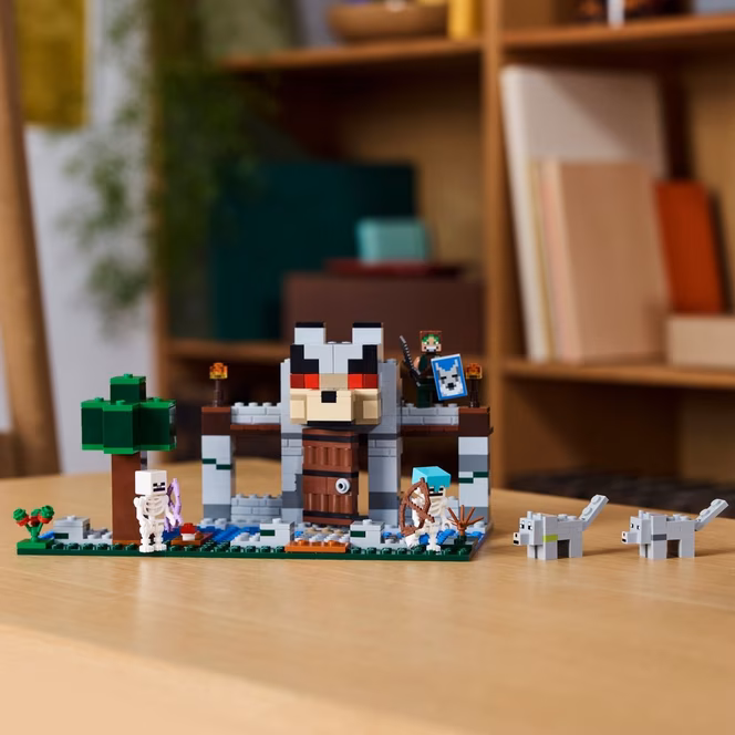 GameStop LEGO Minecraft The Wolf Stronghold Building Set 21261