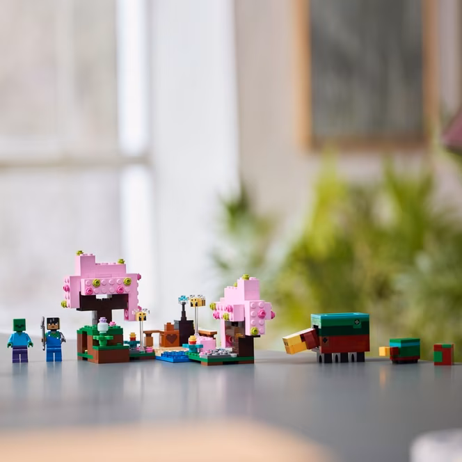 GameStop LEGO Minecraft The Cherry Blossom Garden Building Set 21260