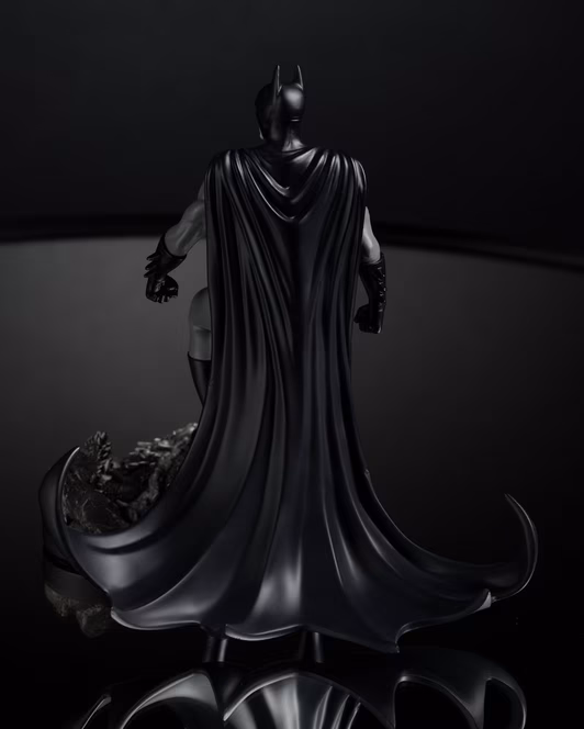 GameStop McFarlane Toys DC Direct Batman by Bjorn Barends (Batman Black and White) 1:10 Scale Resin Statue