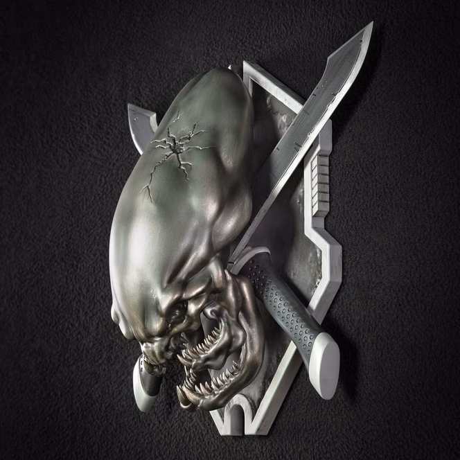GameStop Halo Legendary Icon Sculpture Grunt Edition Wall Mount